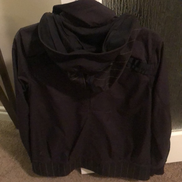 Lululemon wind jacket - Picture 6 of 8